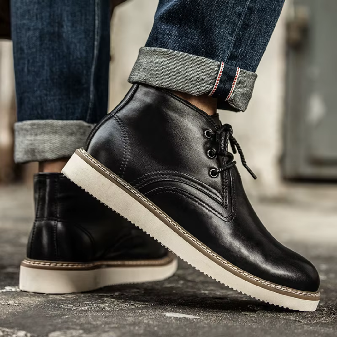 Damian™ Classic Chukka Boots